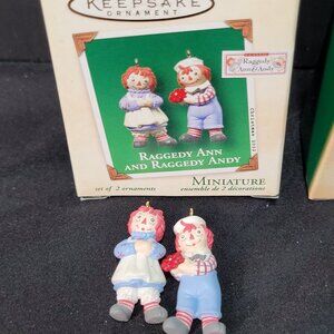 HALLMARK Raggedy Ann and Raggedy Andy Miniature Ornaments 2002